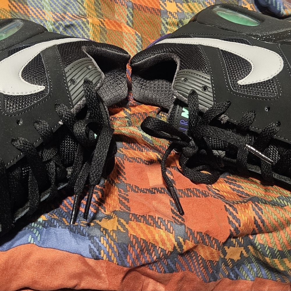 Nike Air Max Ivo Sneakers